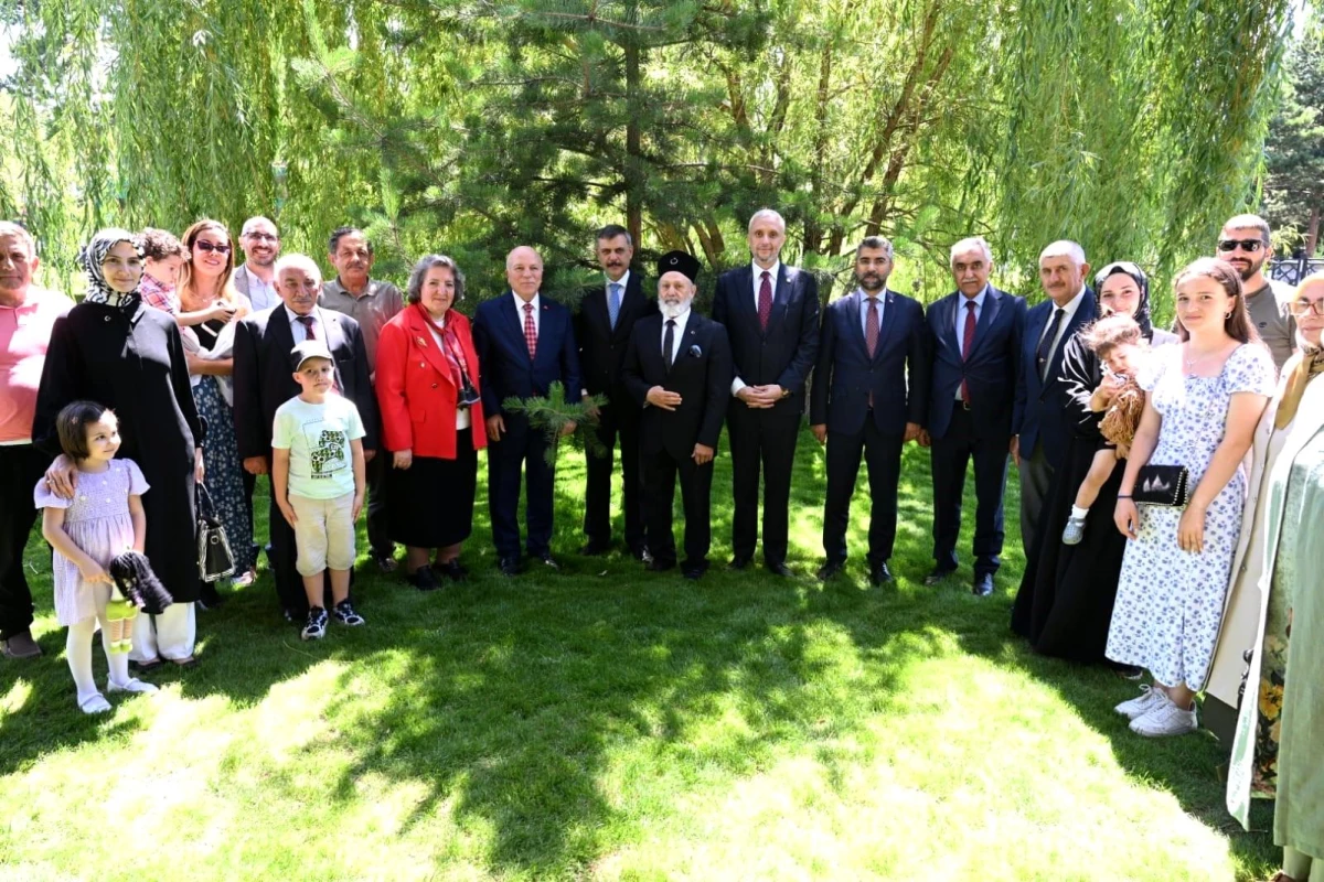 Erzurum Kongresi Delegelerinin Torunları Buluştu